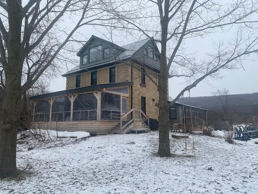 Beaver Valley Farmhouse - Image 1