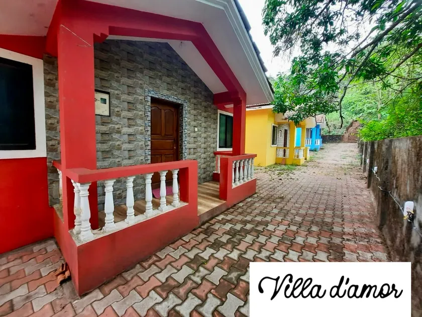 Villa d’amor - Monsoon, Hot chai & Breakfast - Image 1