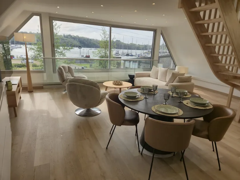 Exceptional duplex with harbor view 3 bedrooms - Image 1