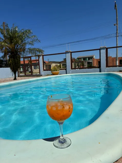 Entire house with pool and air conditioning in all rooms - Image 1