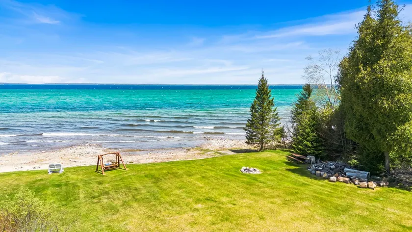 Lem's Paradise #1 | Lakefront w/ Mackinac Views - Image 1