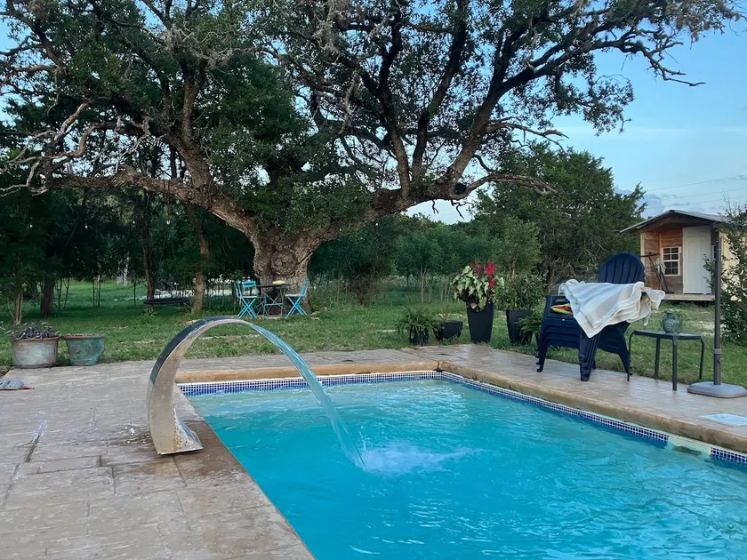Private Pool Retreat • 5 Min to Bandera • Sleeps 9 - Image 1