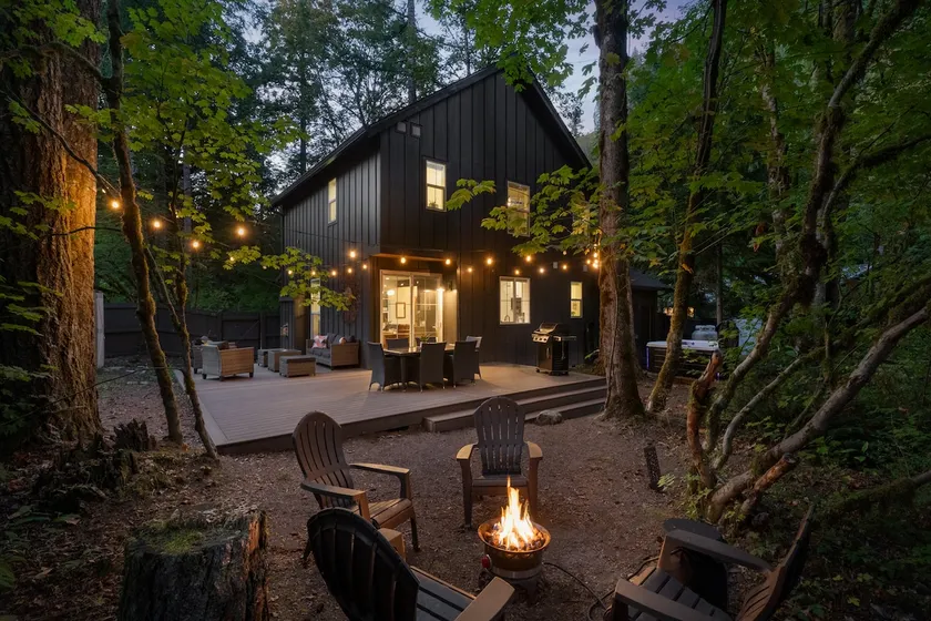 2 Homes in 1: 2 Hot Tubs, Creekside Deck, Upscale - Image 1