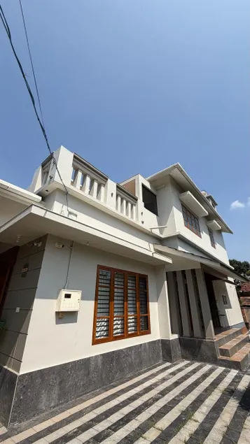 Seffsaj Beach House - Image 1
