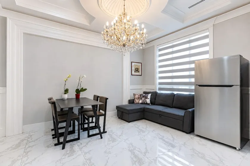 Elegant Private 2BR｜2Bath Suite—Scenic River Trail - Image 1