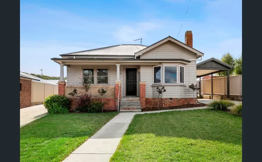 Cosy 3 Bedroom Cottage In The Heart Of Ballarat - Image 1