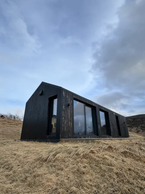 Perfect Hideaway - Image 1