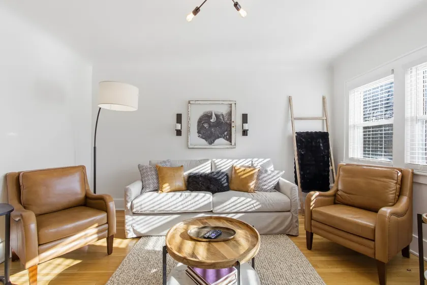 Private 2BR Ferndale Flat | Walk to Downtown! - Image 1
