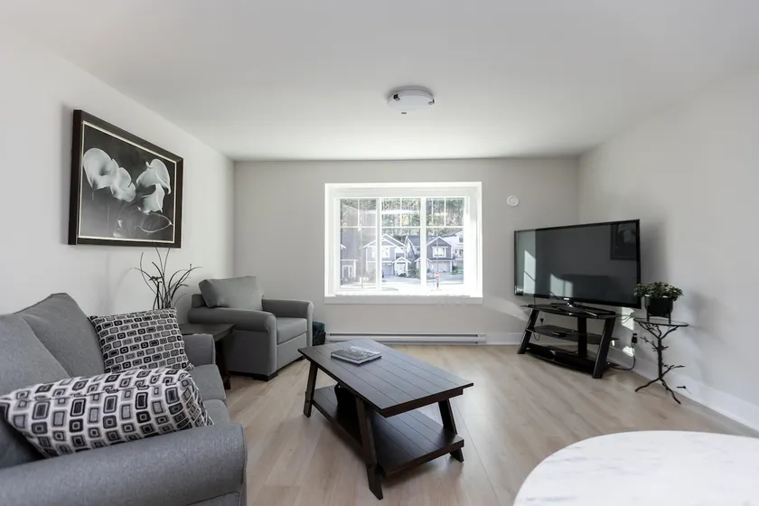 Cozy Corner on Trumpeter - Image 1