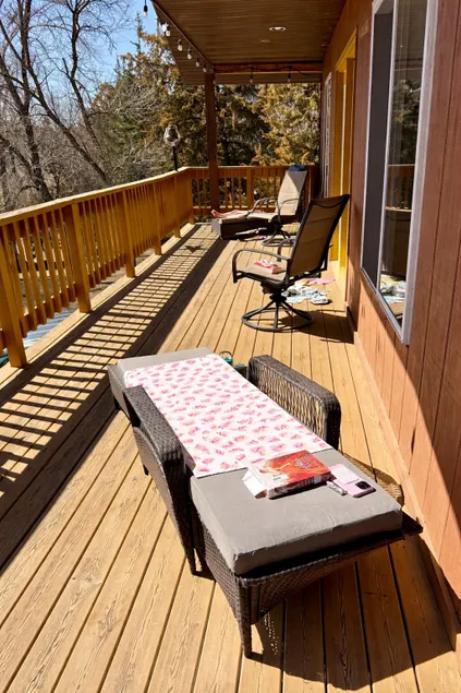 Missouri River Cabin • Sleeps 12 - Image 1