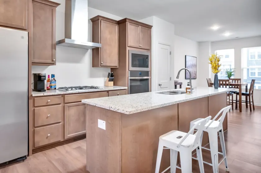 Pet-friendly home w EV charger minutes to downtown - Image 1