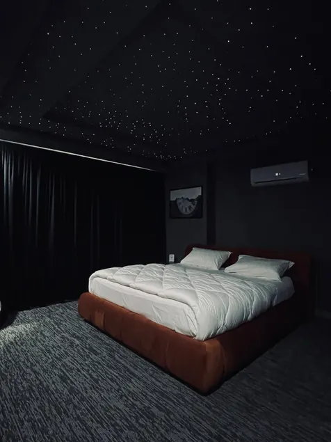 Lux StarLight Condo | 55’ LED | Self-Check In - Image 1