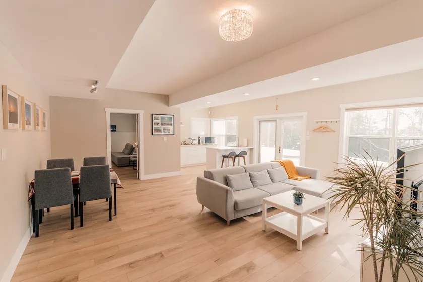 Serene Woodland Stay, Outstanding Comfort & Style - Image 1