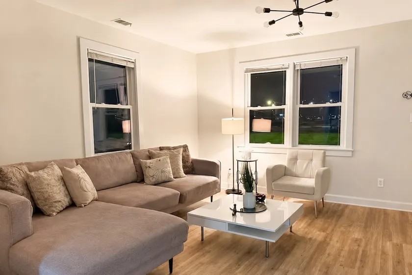 4 bedrooms at Tysons 20 min to Ronald Reagan - Image 1