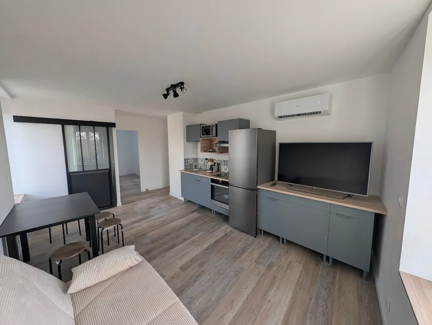 Cosy AC 1-BR Apartment Village Free Parking - Image 1