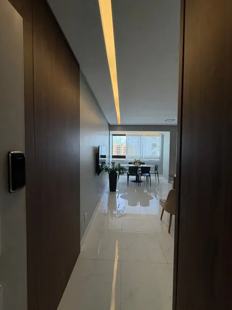 Modern apartment | Near Shopping | 12 min from the Waterfront - Image 1