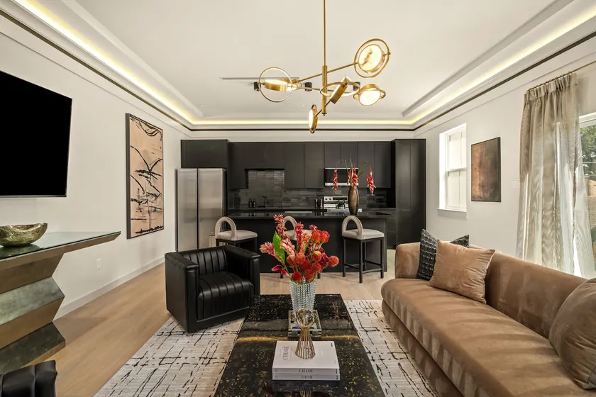 2Linkd Suites •9BR Ensuite •Slps21 •Pool & Spa •Gated - Image 1
