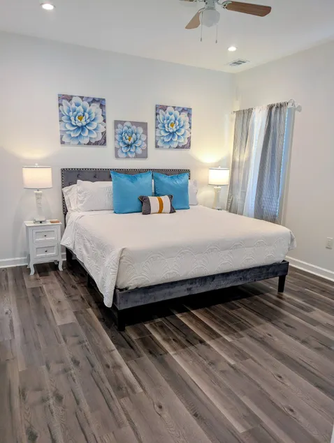 The Emerald Stay-Modern in Greenville Unit B - Image 1