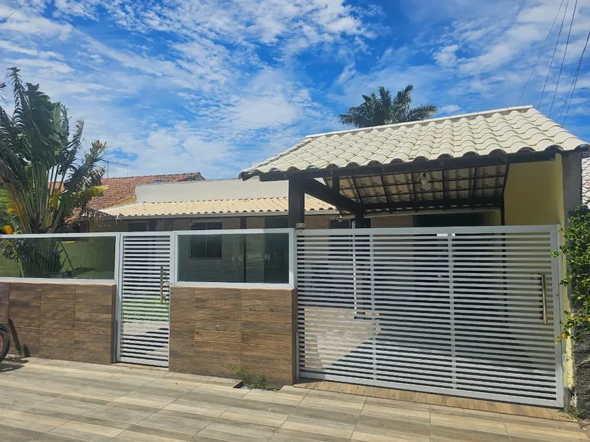 Beach House in Residential Condominium - Image 1