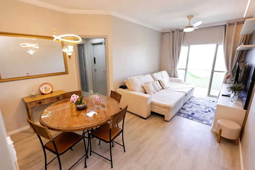 1006-Spacious apartment - Two parking spaces - Image 1