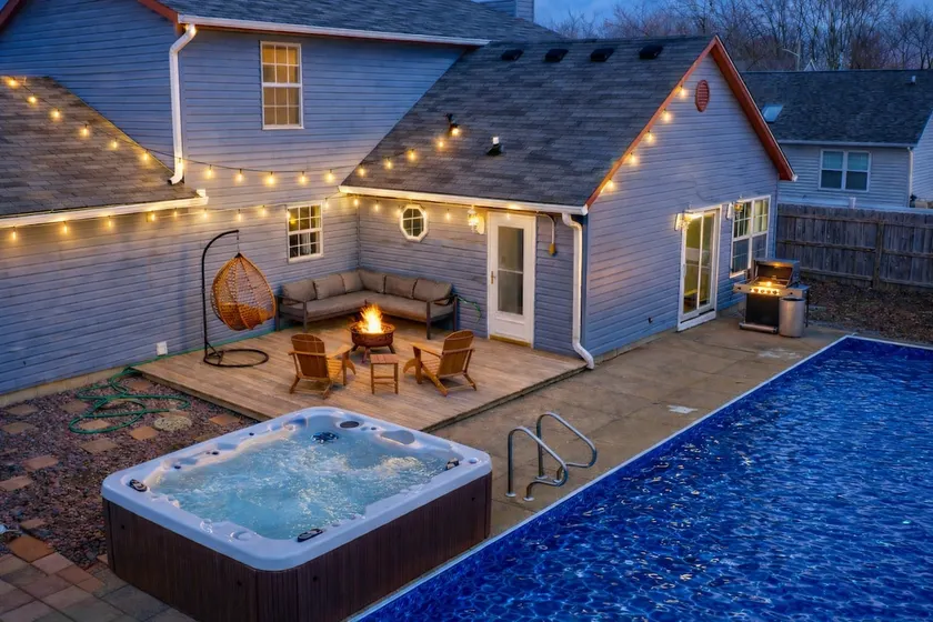 Greenwood: Pool, Hot-Tub, Games, Sleeps14, Pet OK - Image 1