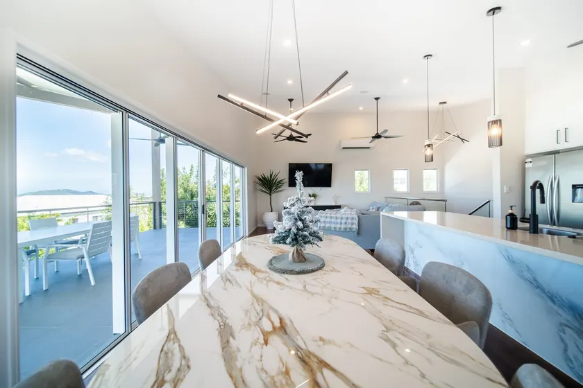Executive Coastal Living with Ocean Views - Image 1