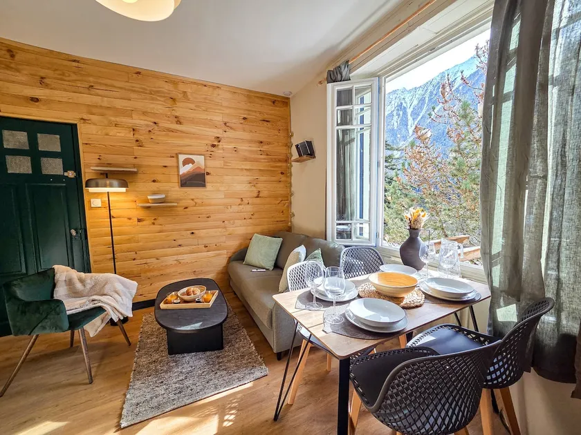 Sweet Bark | Jacuzzi & Sauna – New Year's Eve - Image 1