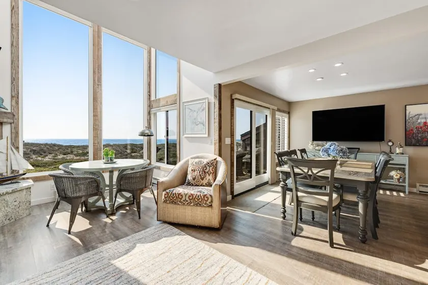 4BR luxury home with amazing views, beach access - Image 1