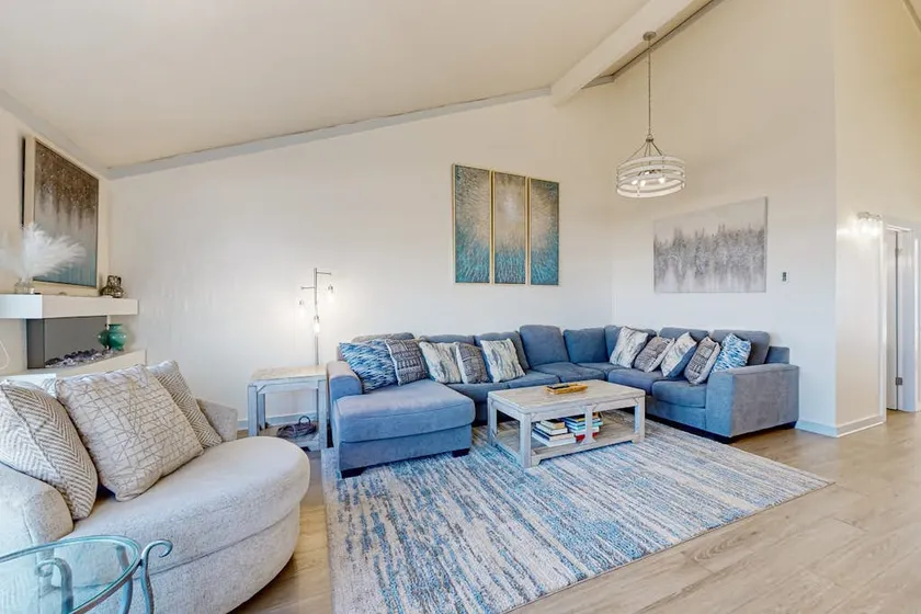 Stunning 3BR Oceanfront | Pool | Hot Tub | Sauna - Image 1