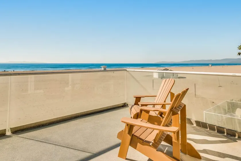 Incredible 4BR Oceanfront | Fireplace - Image 1