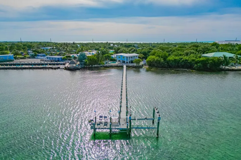 Bayfront Sunset Oasis: Dog Friendly, Pool, Dock - Image 1