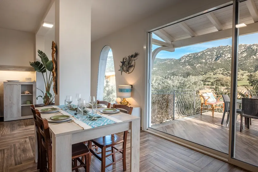 Corte Luna, Solanas. Luxury with Garden - Image 1