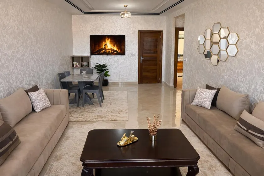 Luxury Apartment Elevator FIBER WIFI - Image 1