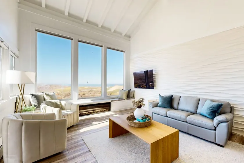 Beachfront 4BR with heated pool, hot tub, & views - Image 1