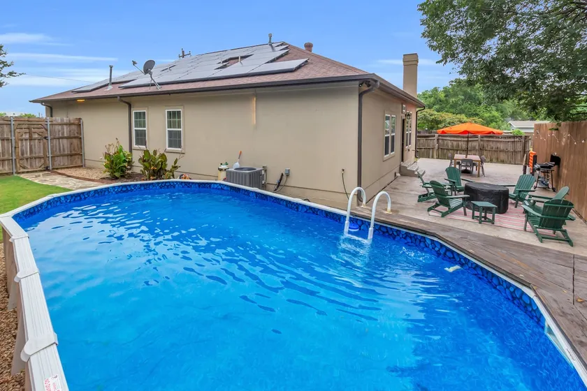 Lake-Area Retreat - Pool - Yard - Patio Games - Image 1