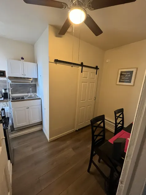 Private 1BR | City Apartment | Fairmount Ave - Image 1