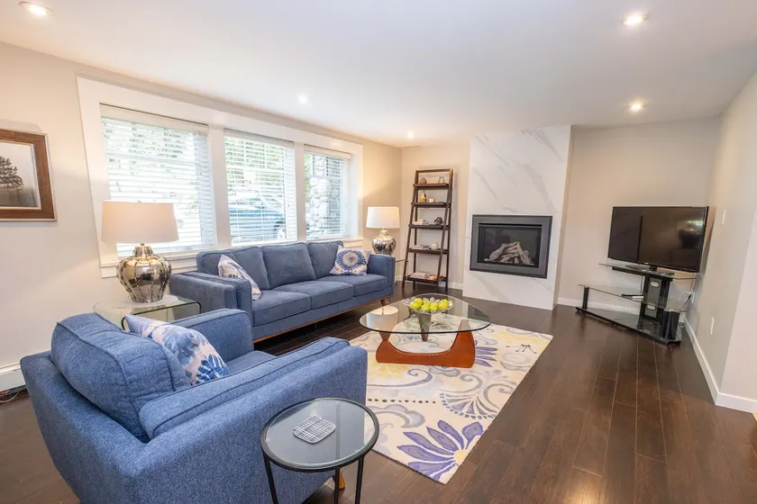 Beautifully furnished three bedroom suite. - Image 1