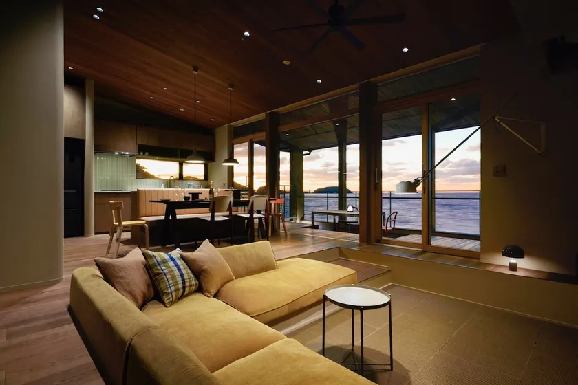 SAND The Garage (Natural Hot Spring · Show Garage · Beach Front) / Maximum 8 people - Image 1