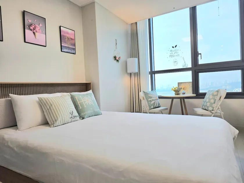 #lovely Stay#Songdo 5 minutes from Dalgit Chuseopark Station Incheon Airport 30 minutes Adjacent to Hyundai Premium Outlet - Image 1