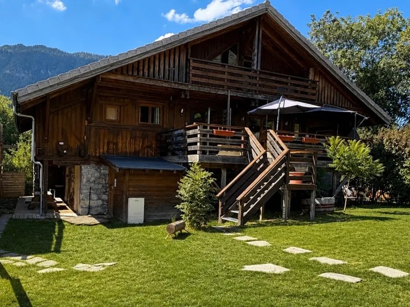 Milan Noir • Chalet apartment • Mountain view - Image 1