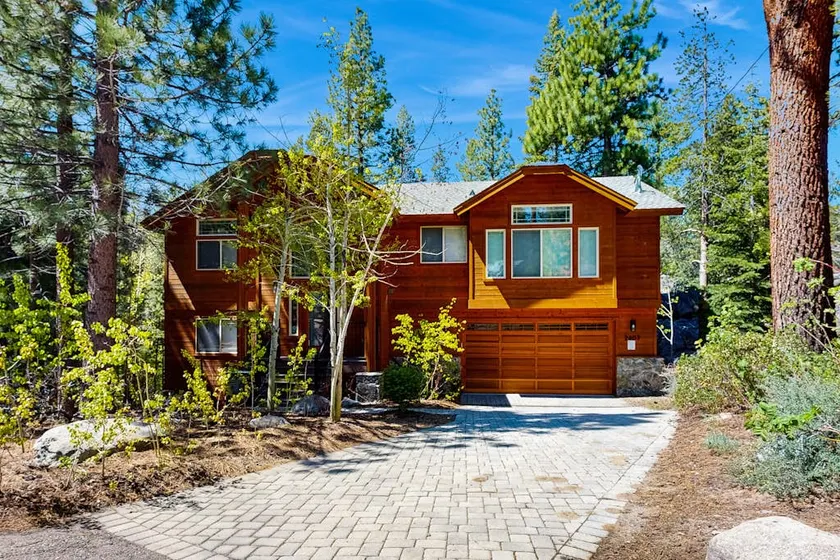 Spacious home near Lake Tahoe with private hot tub - Image 1