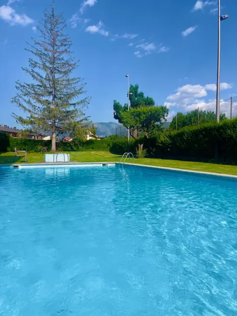 Llívia 1, espectacular Apart. piscina i parquing, - Image 1