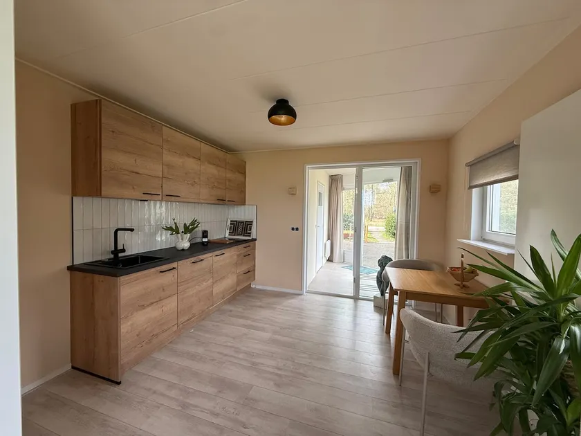 De Luts, a charming cottage located on the edge of the woods. - Image 1