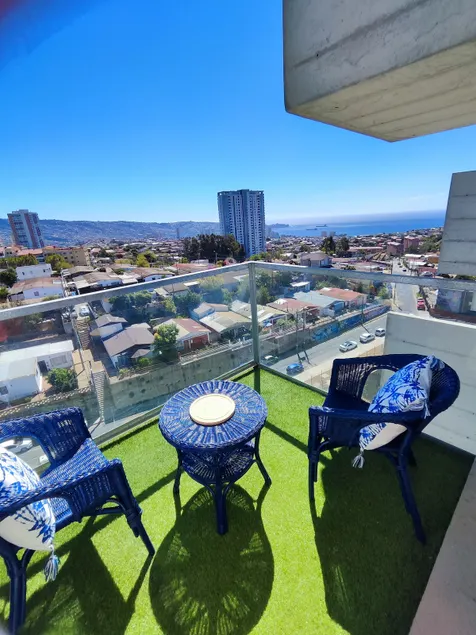 1707, Apartment with Terrace and Rooftop Pool - Image 1