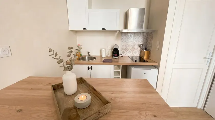 Modern cocoon in the heart of Libourne - Image 1