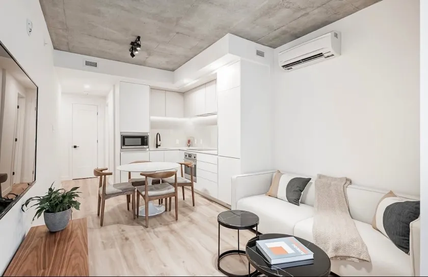 Glamorous Condo in Downtown MTL | 11 - Image 1