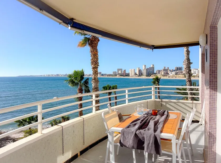 Bright apartment, pool, garage by the sea - Image 1