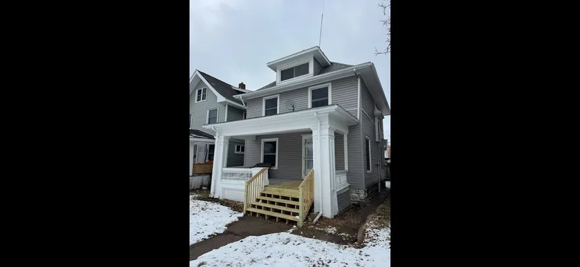 Large, recently updated 3 BR and 2 bath home - Image 1