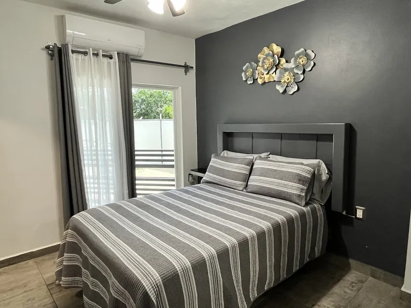 Modern and Central Apartment 3 with WiFi, A/C and Parking - Image 1