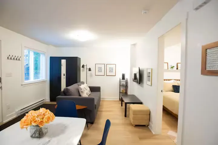 Charming 1-Bedroom Haven – Stylish & Cozy - Image 1